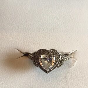 Stunning 925 marcasite sterling Silver Heart Ring